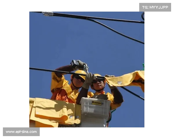 “NBA创作者杯在洛杉矶会议中心举行，社交媒体创作者进行3V3对抗”